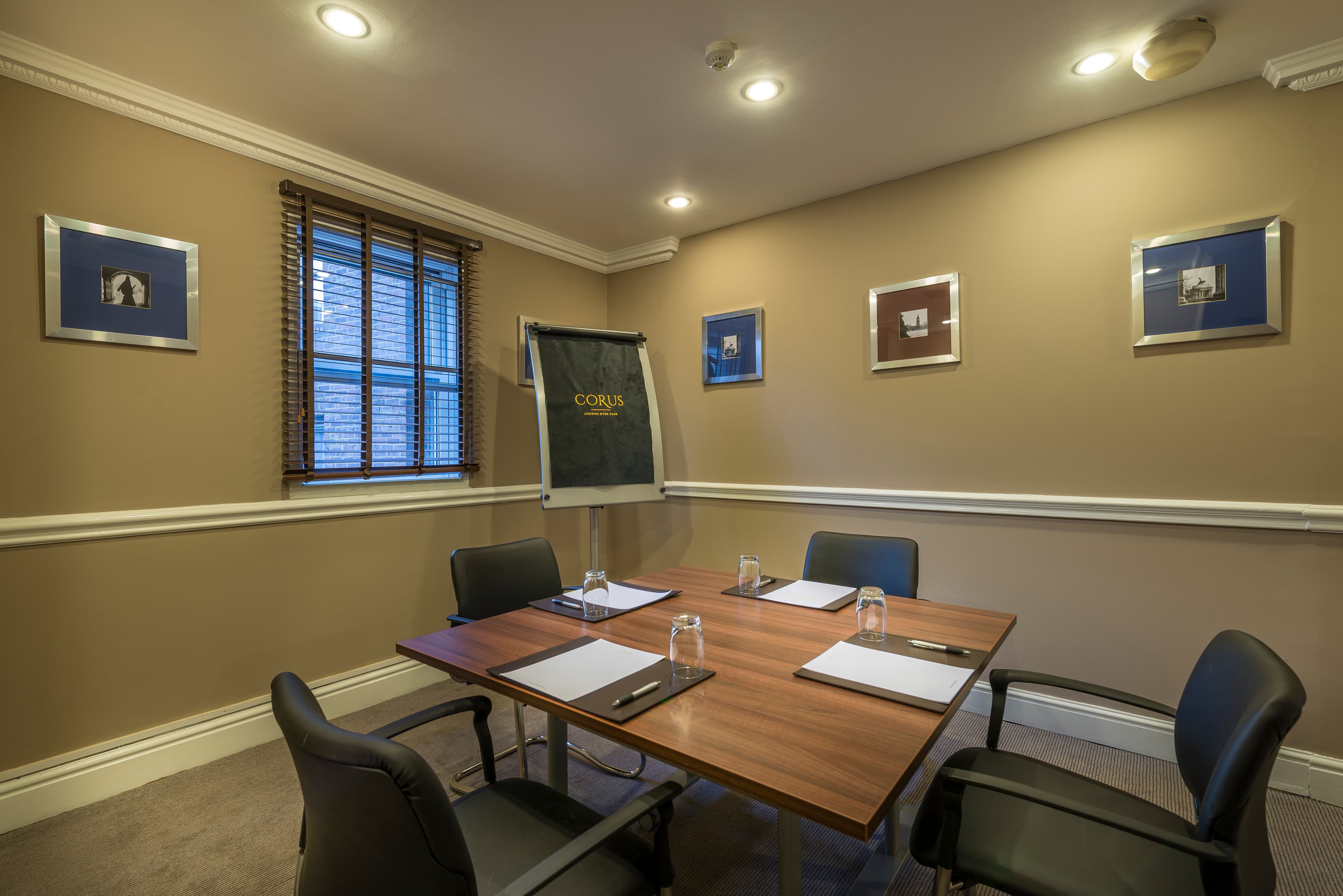 Chestnut Room, Corus Hyde Park Hotel photo #1