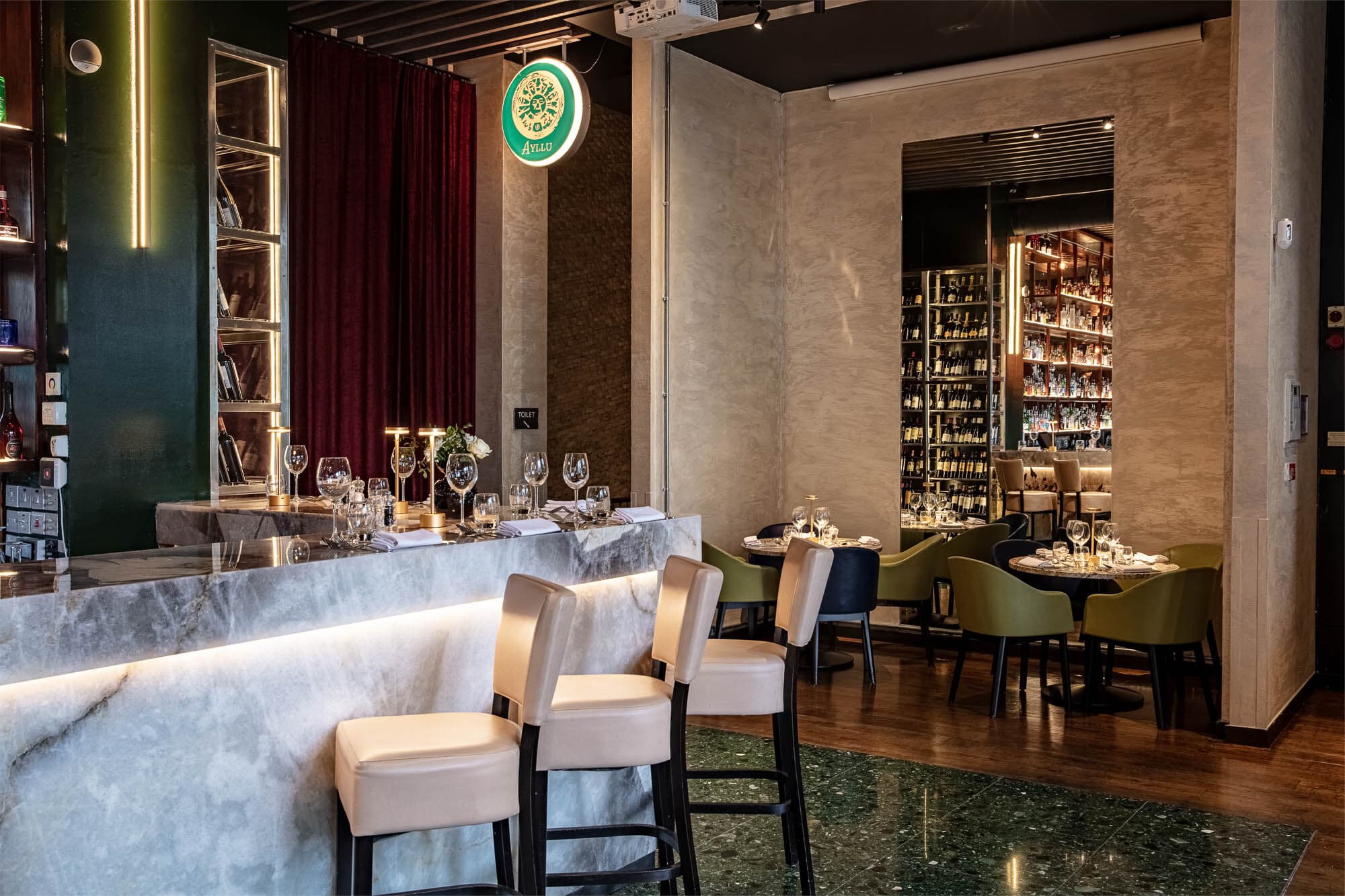 Smith's Bar, Smith's Bar & Grill photo #3