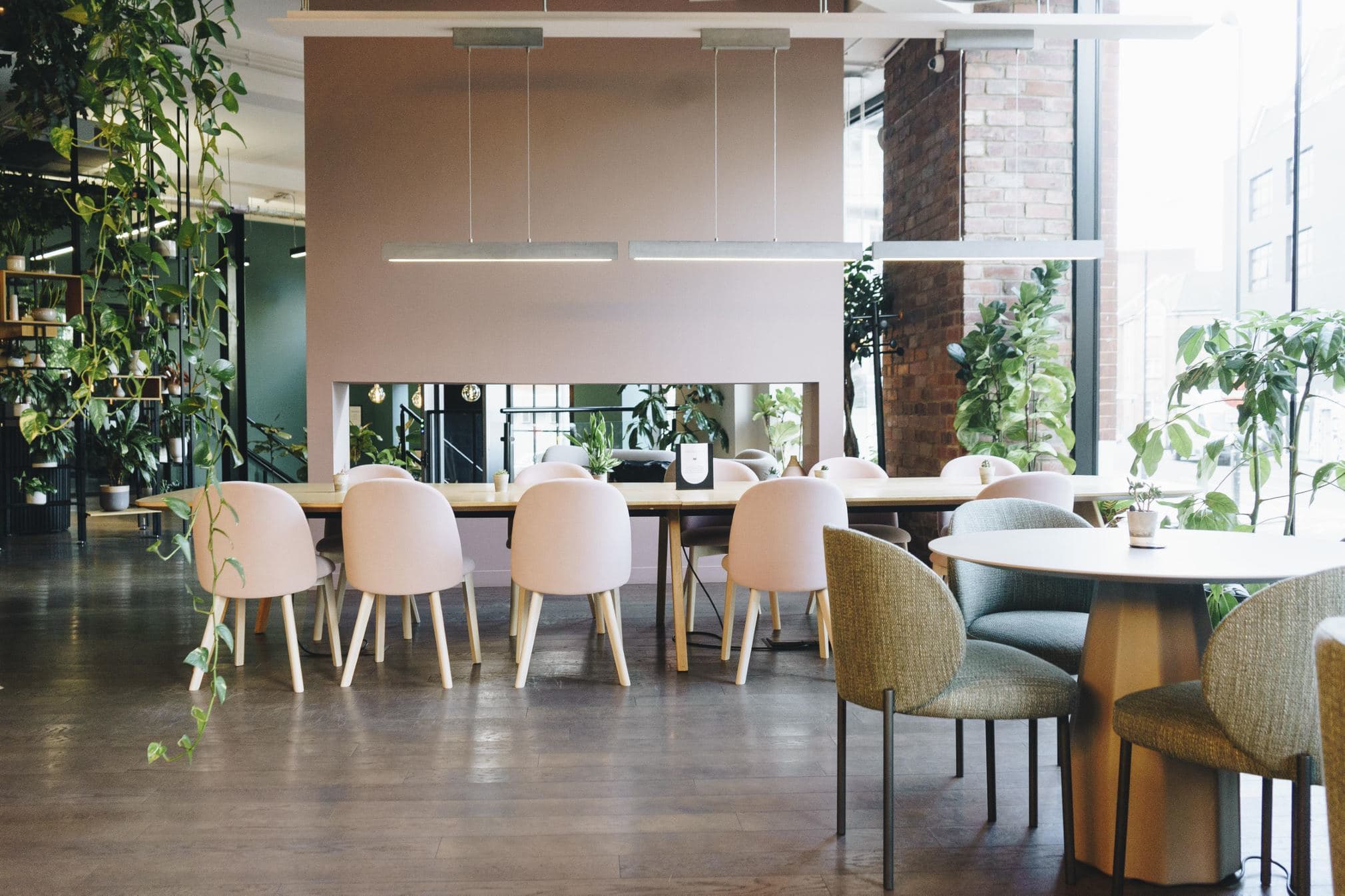 LG02, Uncommon Borough photo #2