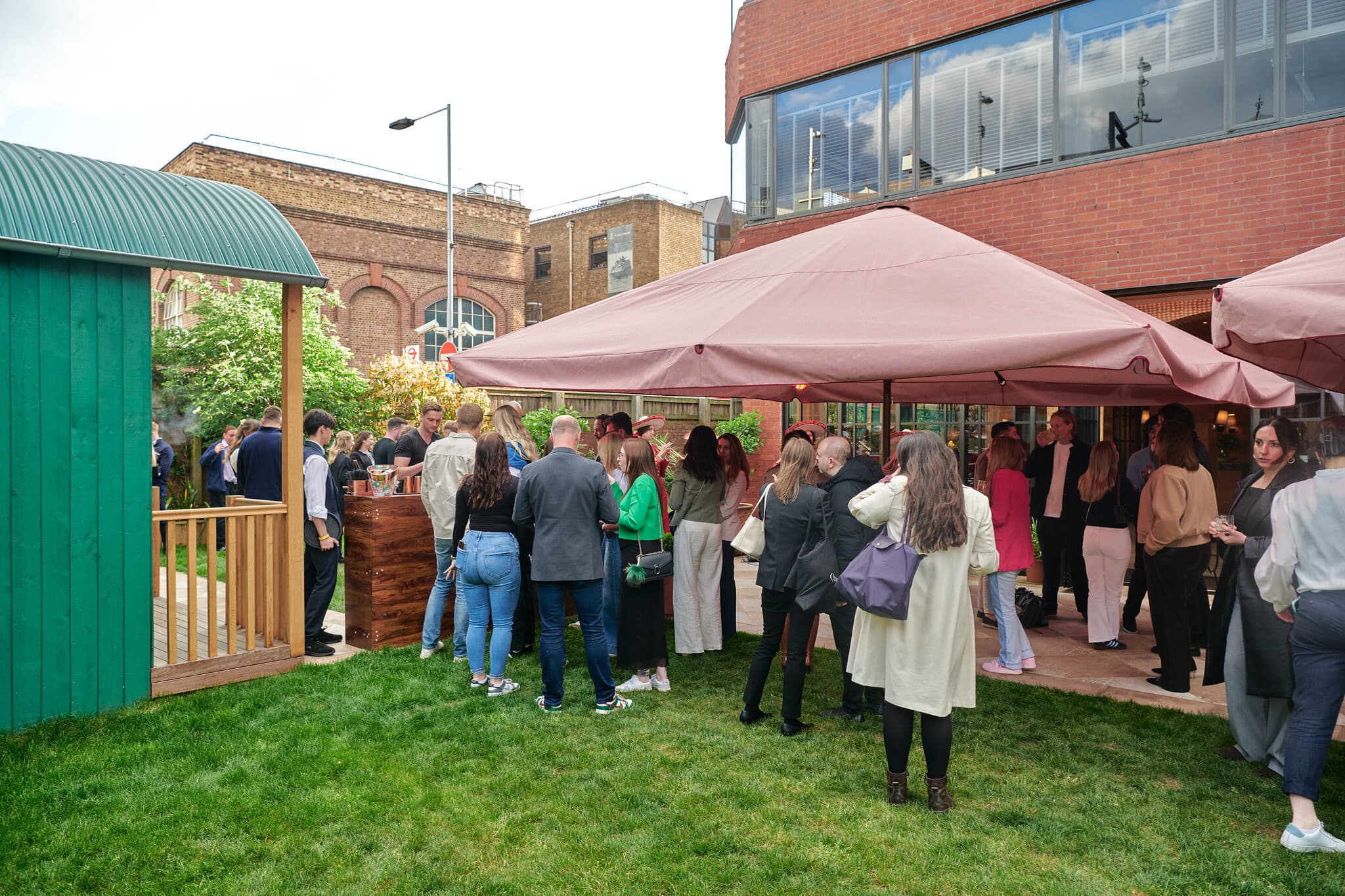 Bar Area And Garden, Pavilion Club Fulham photo #3
