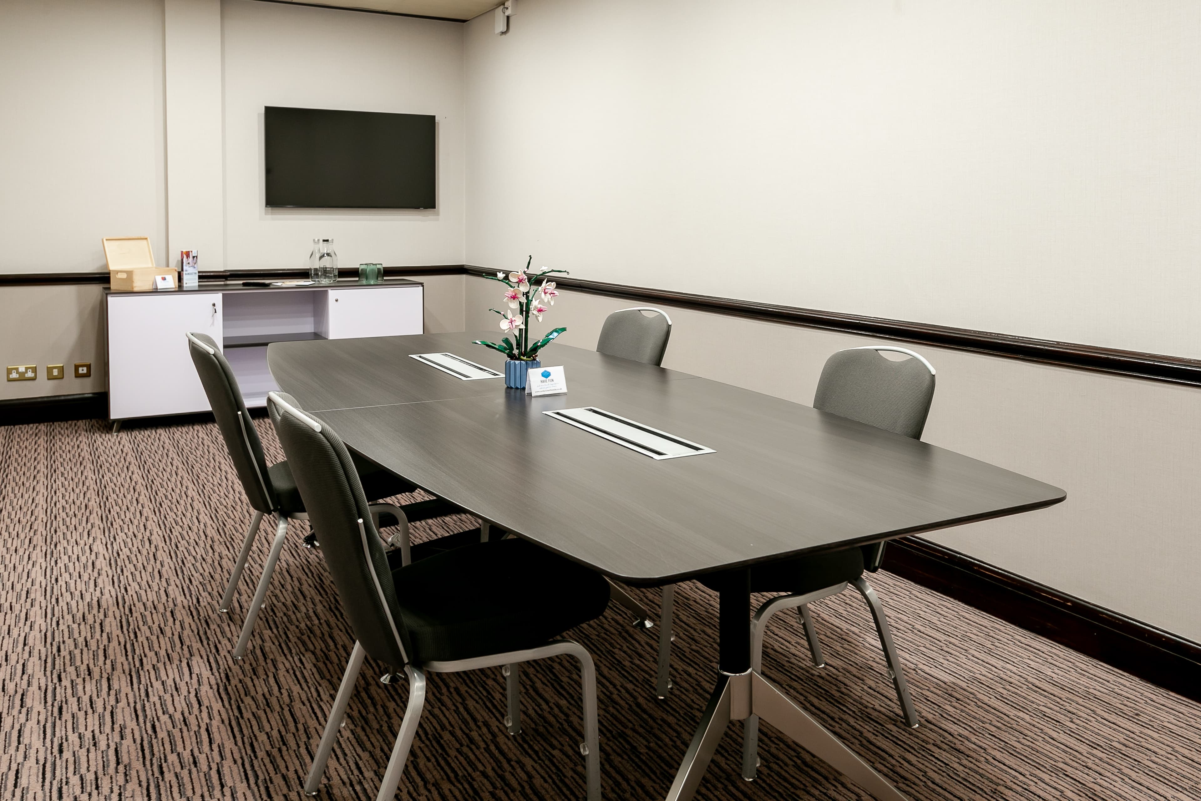 Pine Suite, Cedar Court Hotels Bradford photo #1