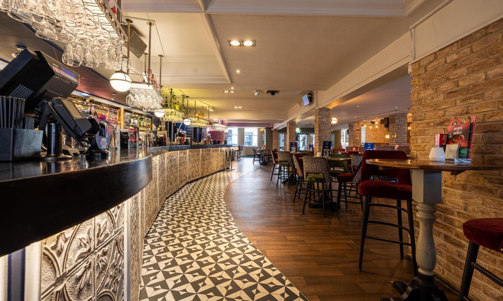 Whole Venue, Slug & Lettuce, Derby photo #1