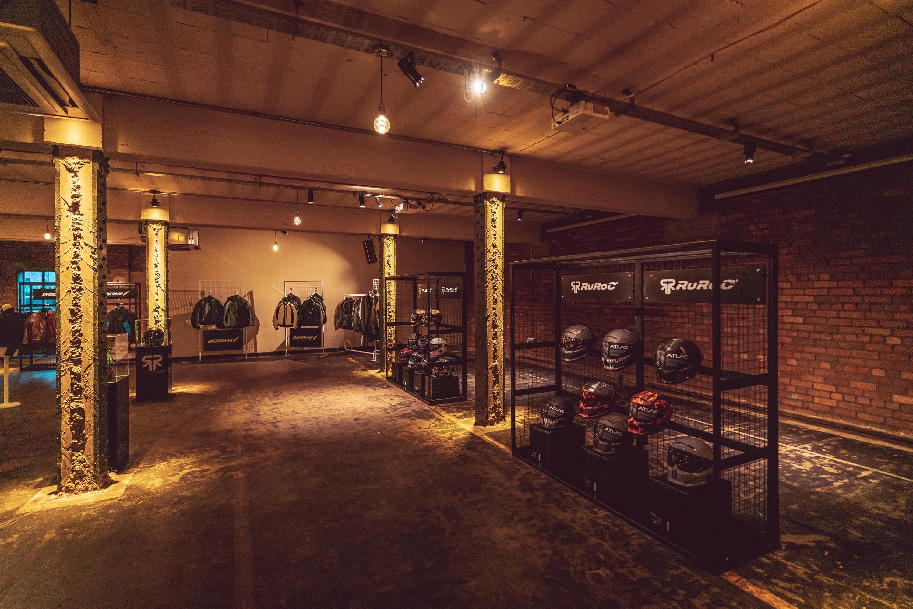 The Bays, Victoria Warehouse photo #3