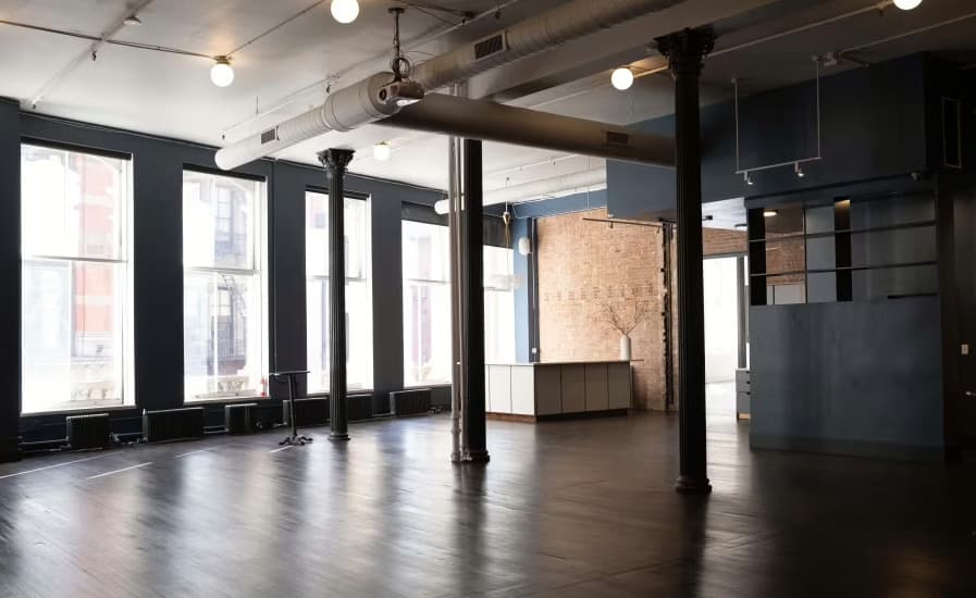 Spacious Studio 1+2, The Sixth Floor Loft photo #2