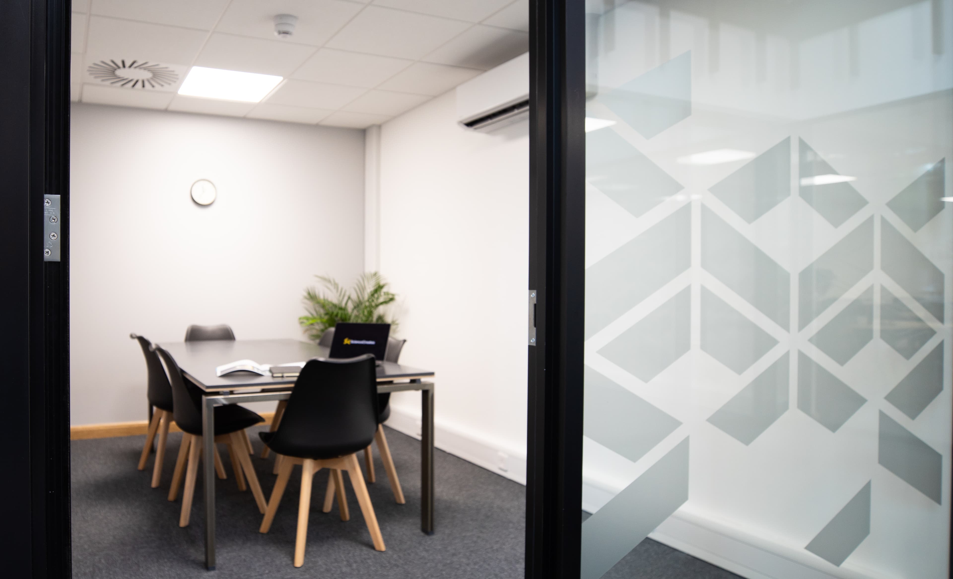 Phosphorus Small Meeting Room, Science Creates photo #1