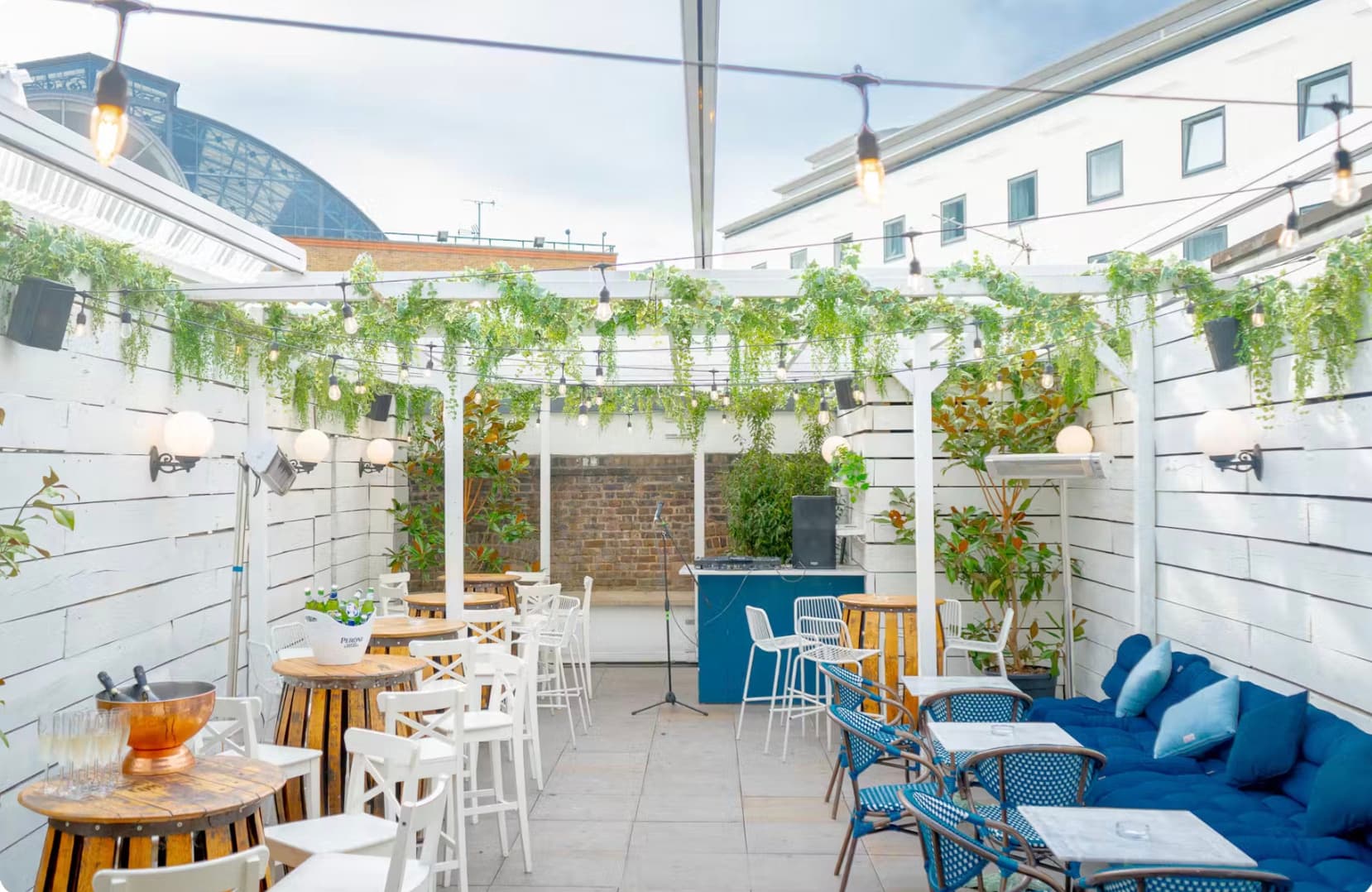 Weatherproof Rooftop Bar, Bubba Oasis photo #35