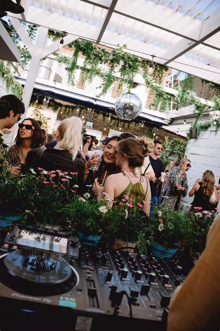 Weatherproof Rooftop Bar, Bubba Oasis photo #37