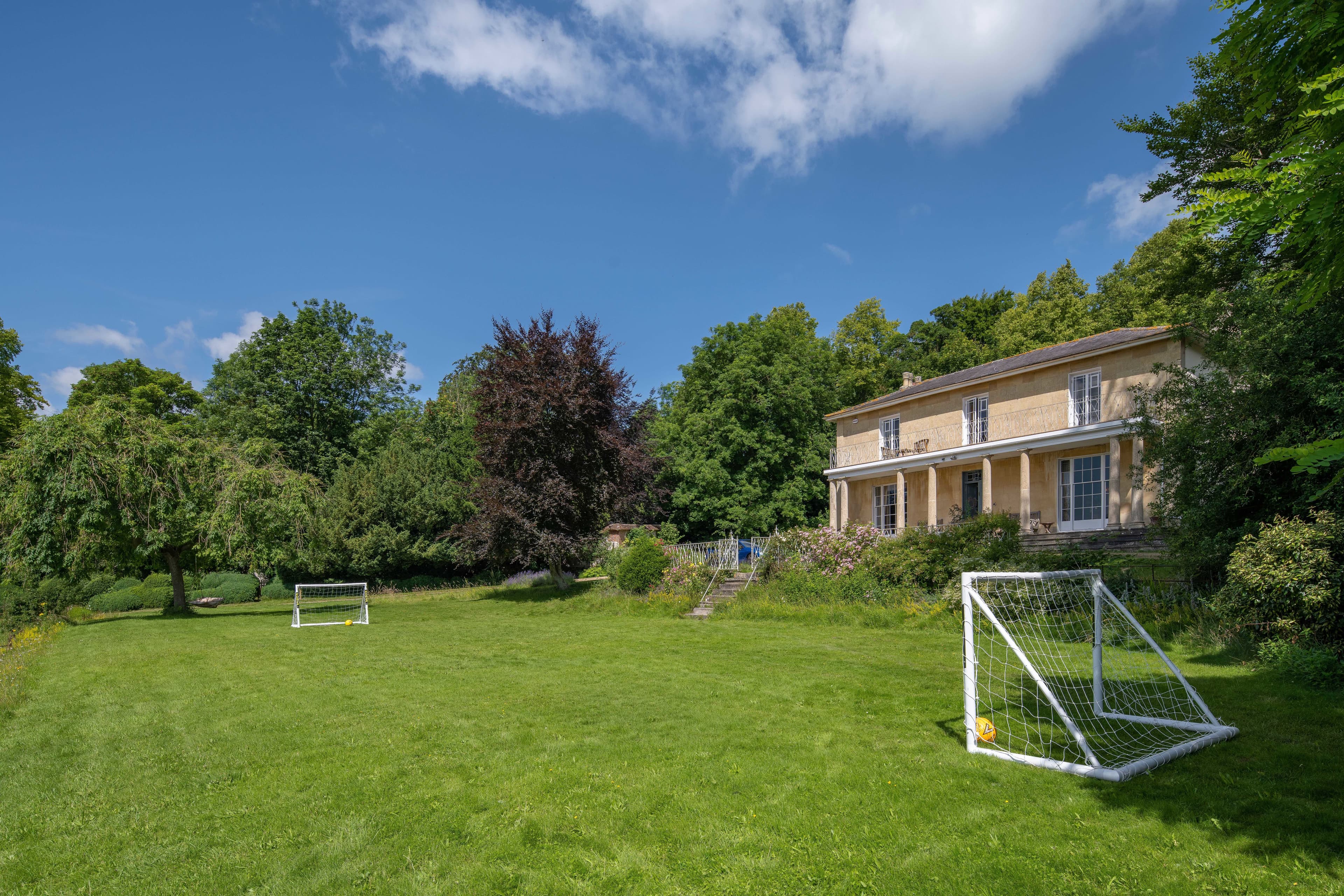 Exclusive Hire, Henge Estate photo #2