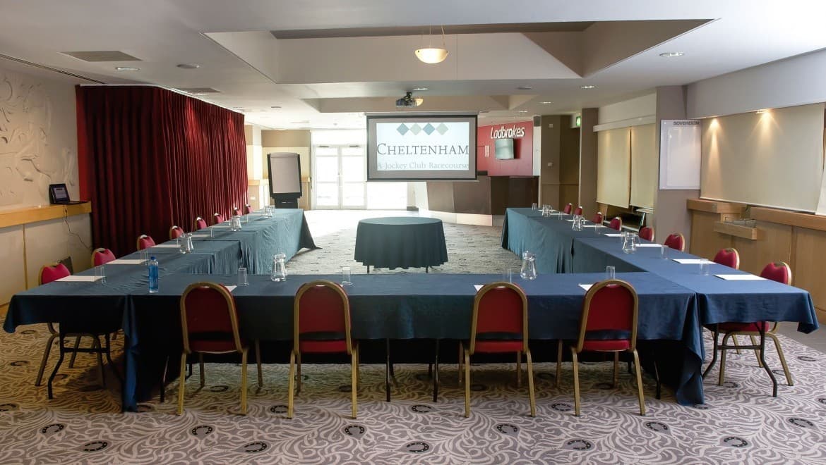 Crest & Sovereign, Cheltenham Racecourse photo #2