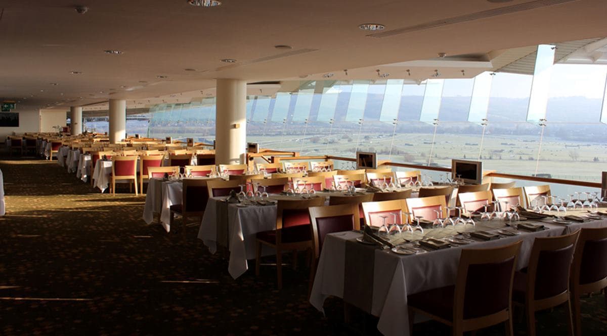 Panoramic, Cheltenham Racecourse photo #4