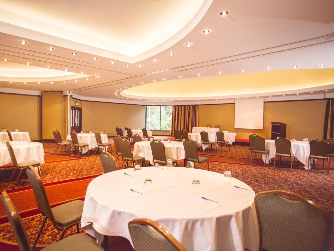 Cranethorpe, Park Avenue Hotel photo #2