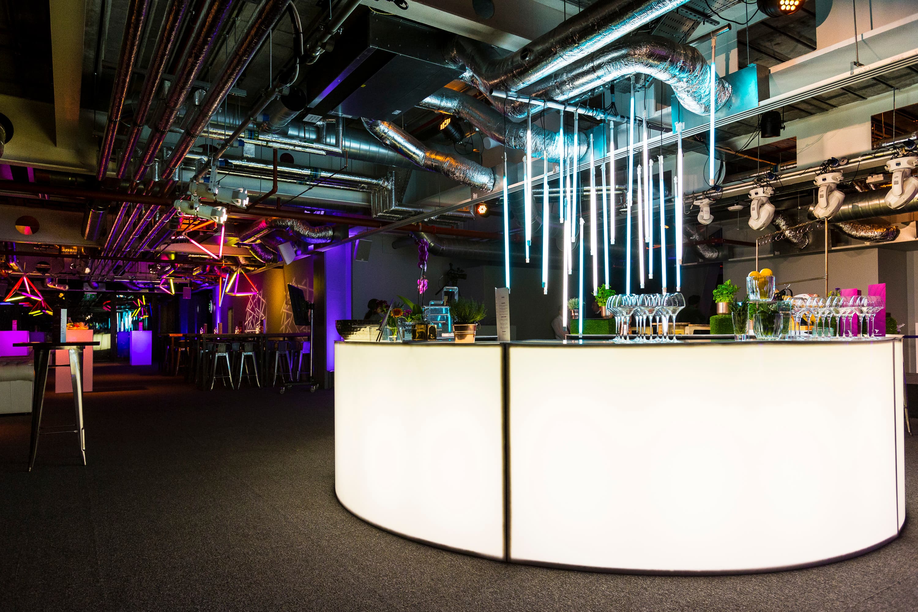 Exclusive Hire, Landing Forty Two photo #30