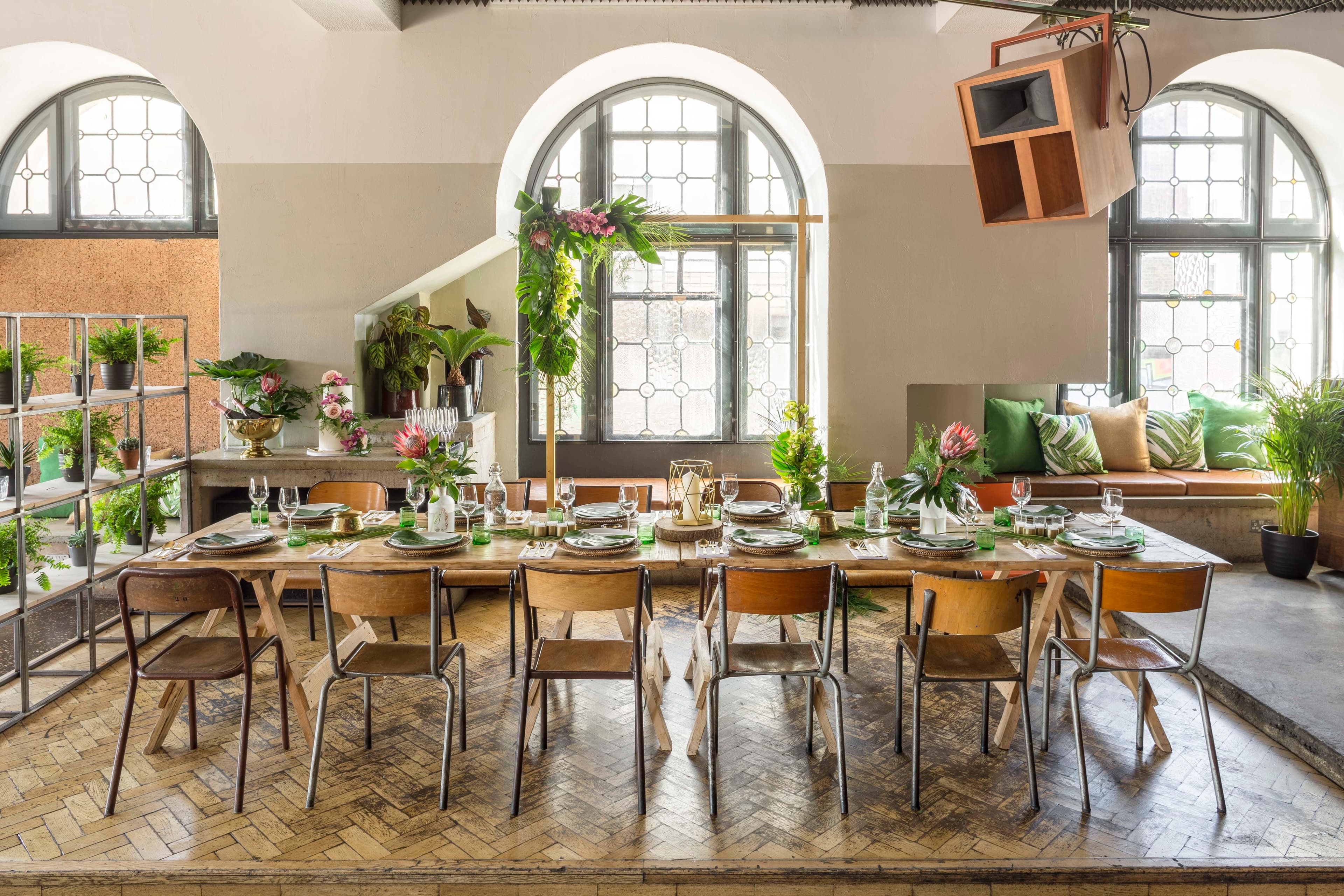 Exclusive Hire, Pier Court photo #1