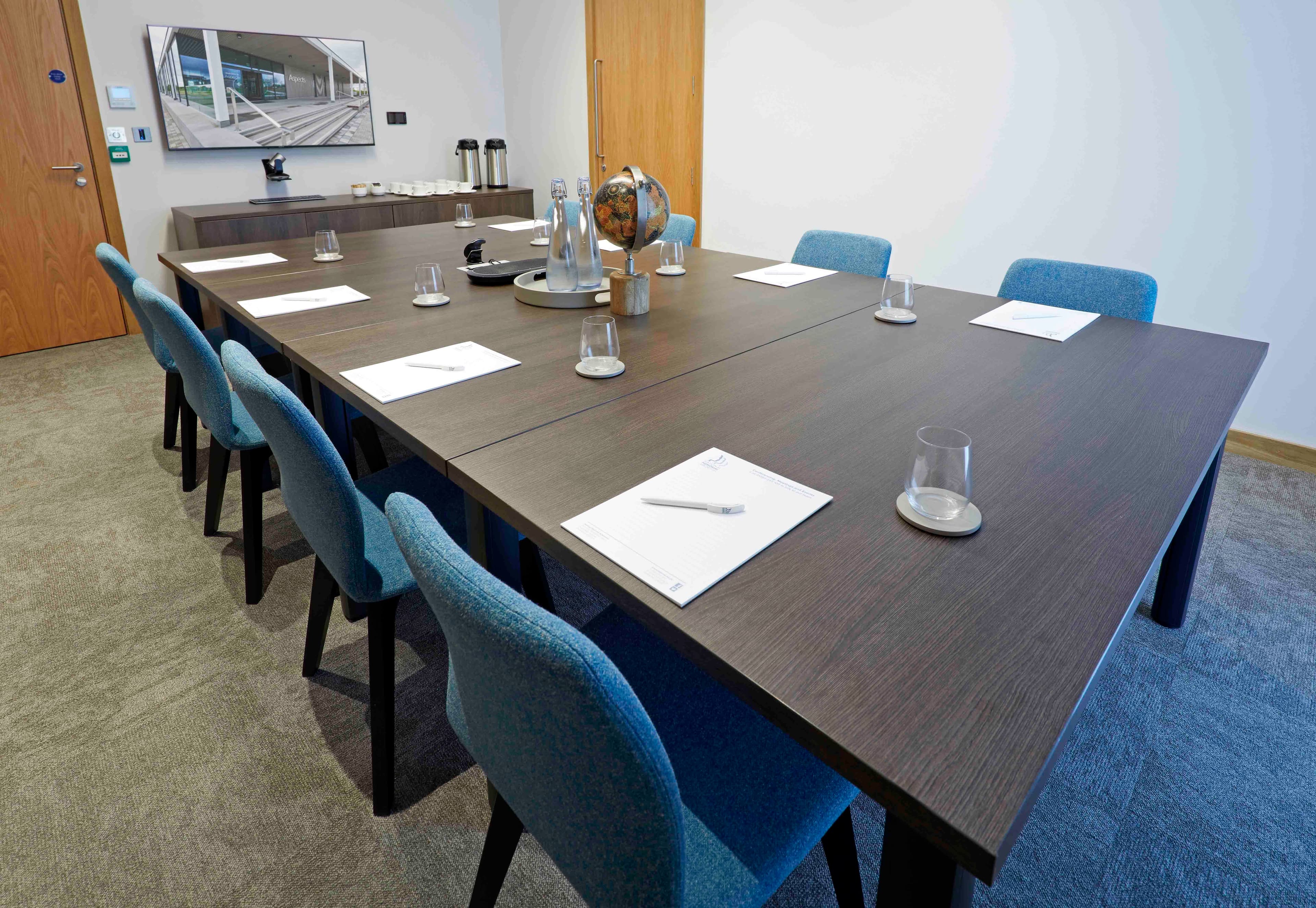 Chestnut, Aspects At The National Memorial Arboretum photo #2