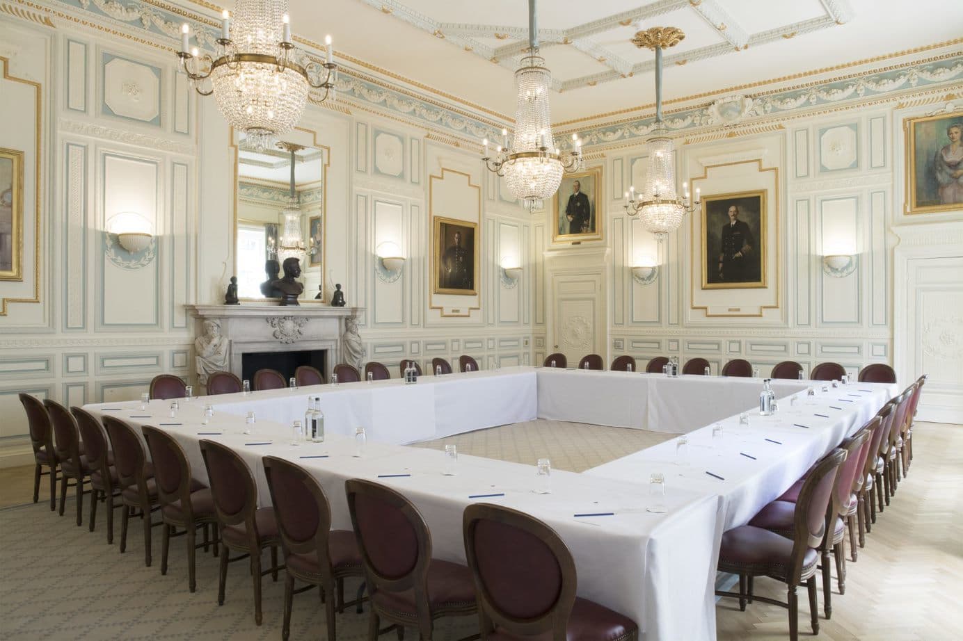 King Harald V. Room, The In & Out photo #3