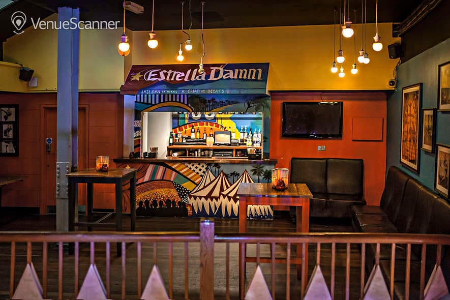 Trapeze Bar photo #3