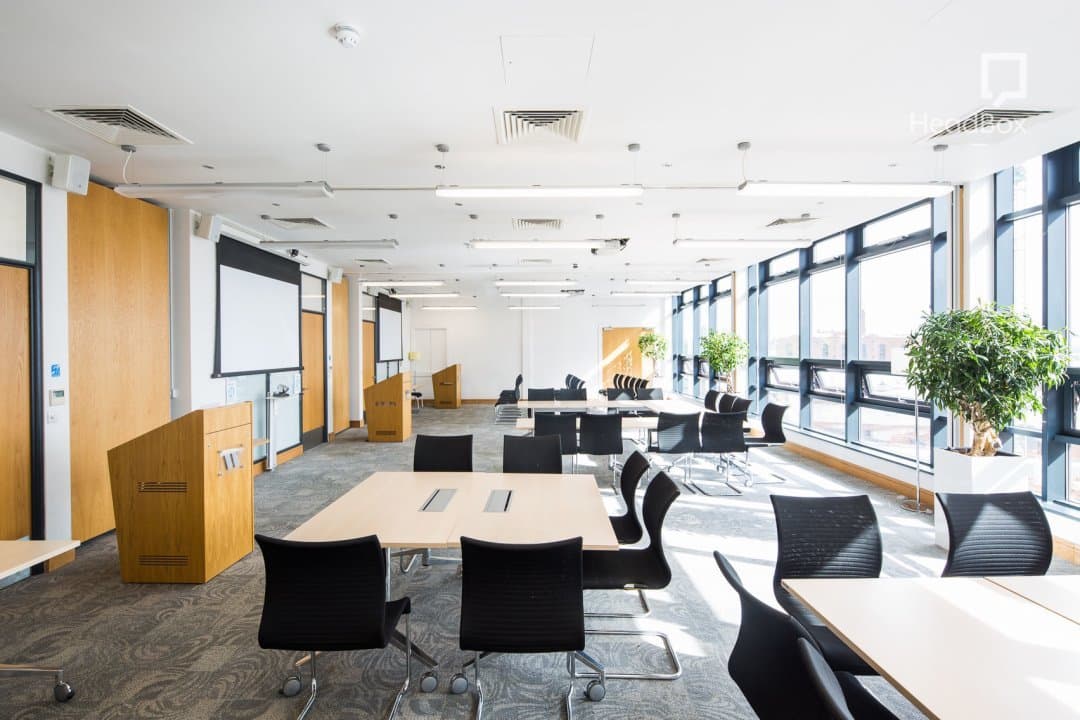 Large Conference Space, 54 St James Street photo #1