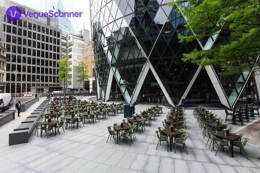 The Sterling Bar, Drawing Room photo #3