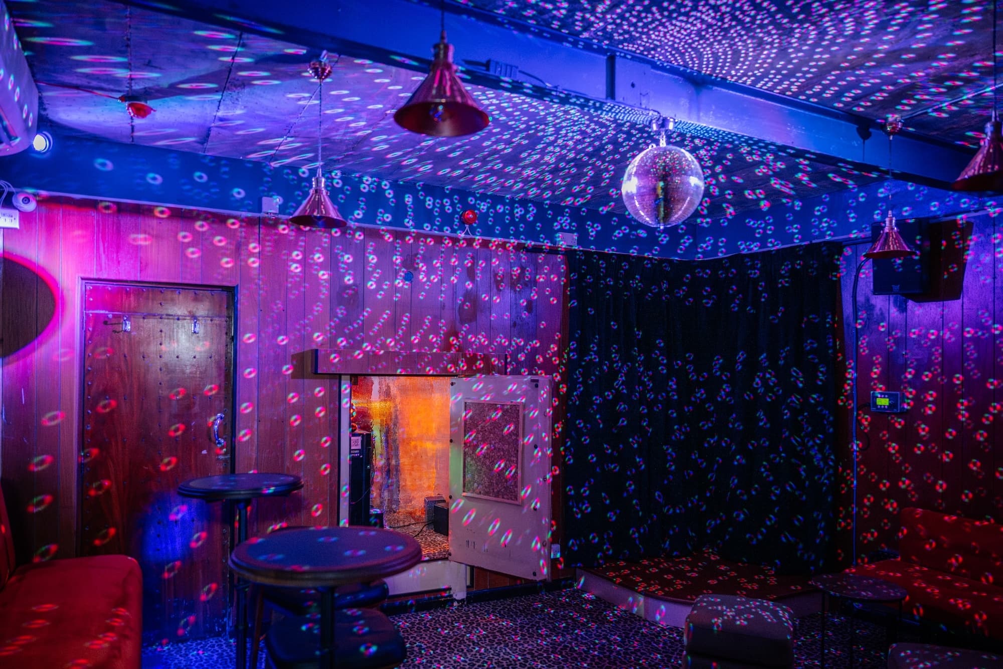 Karaoke Party Room, The Black Eel photo #1