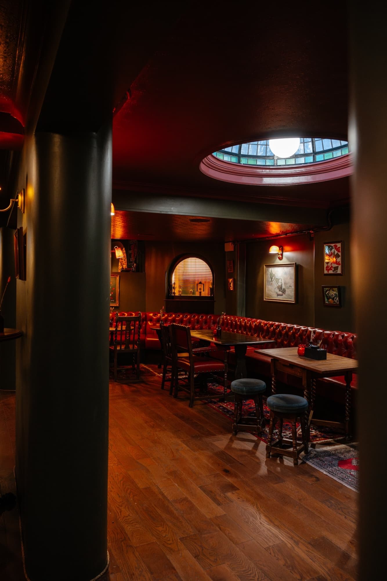 The Lounge, The Black Eel photo #3