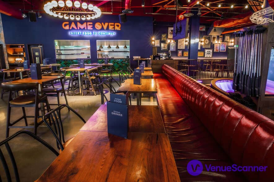 Puttshack White City, Ruby photo #3