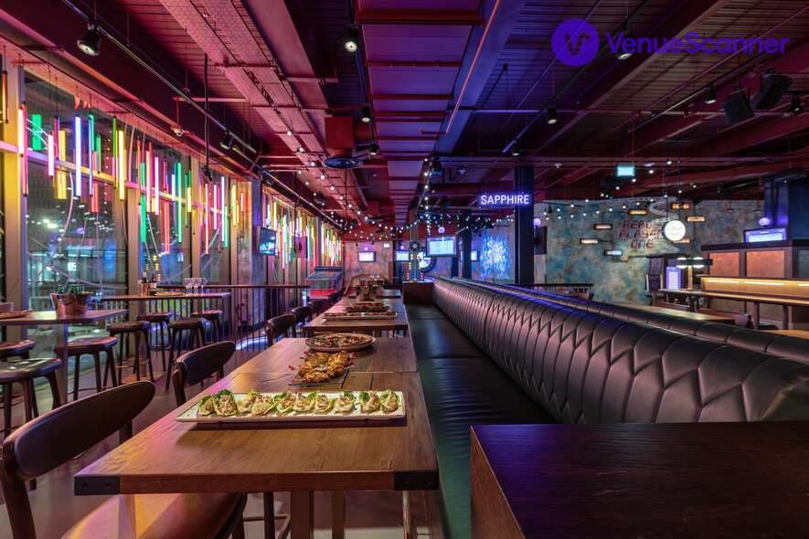 Puttshack White City, Sapphire photo #3