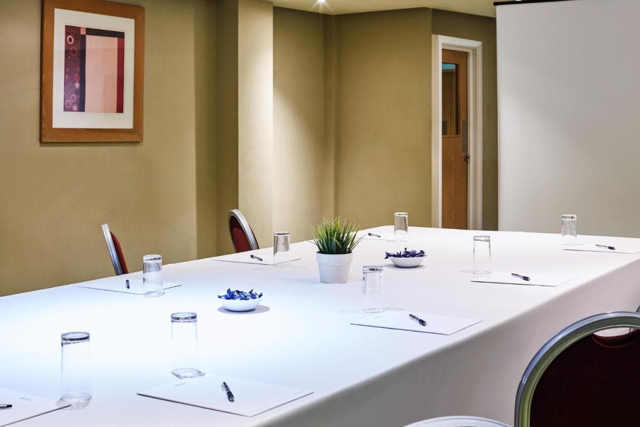 Boardroom, Mercure West Grange Hotel photo #1