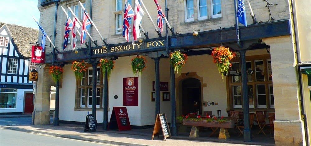 The Snooty Fox Hotel & Restaurant, The Snooty Fox Library, undefined photo #5