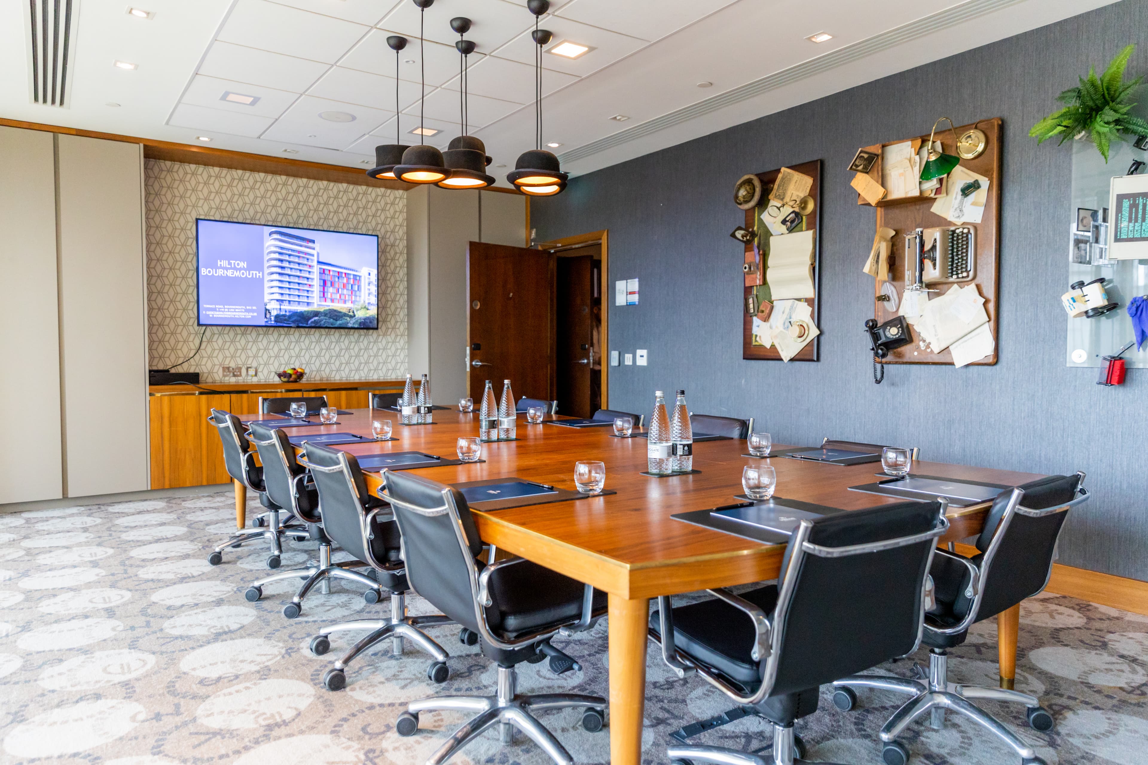 Bulls & Bears, Hilton Bournemouth photo #1