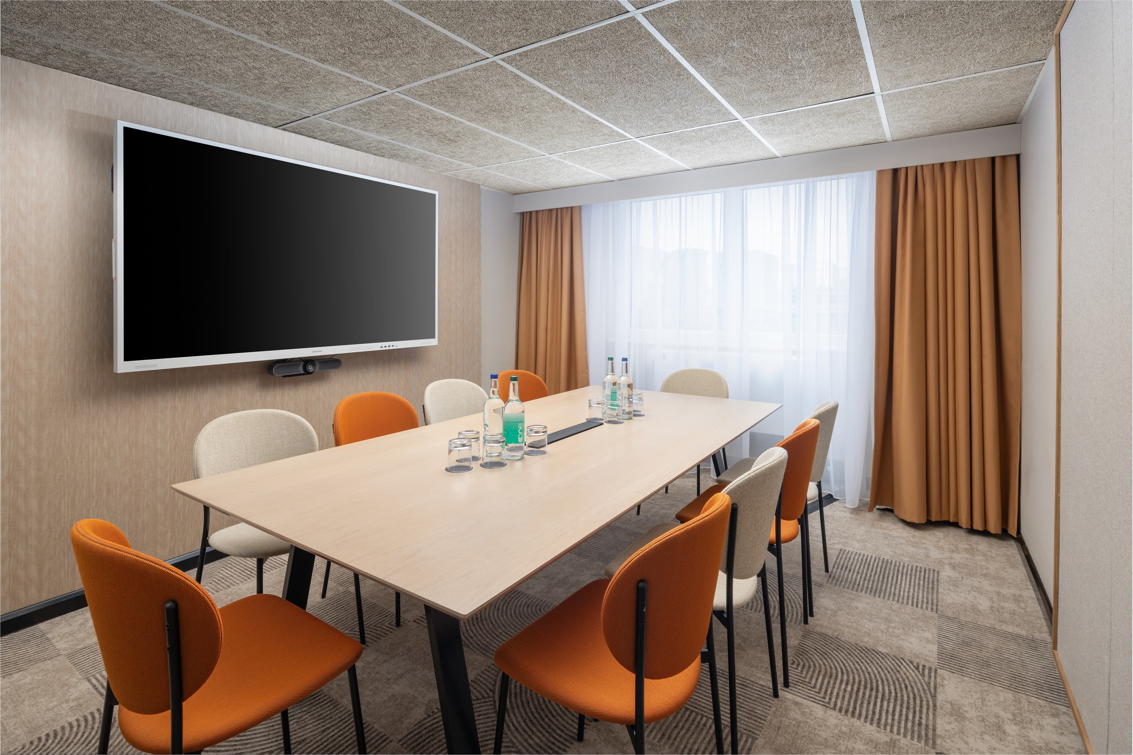 Victoria Park Meeting Room, Mercure London Earls Court Hotel & Conference Centre photo #3