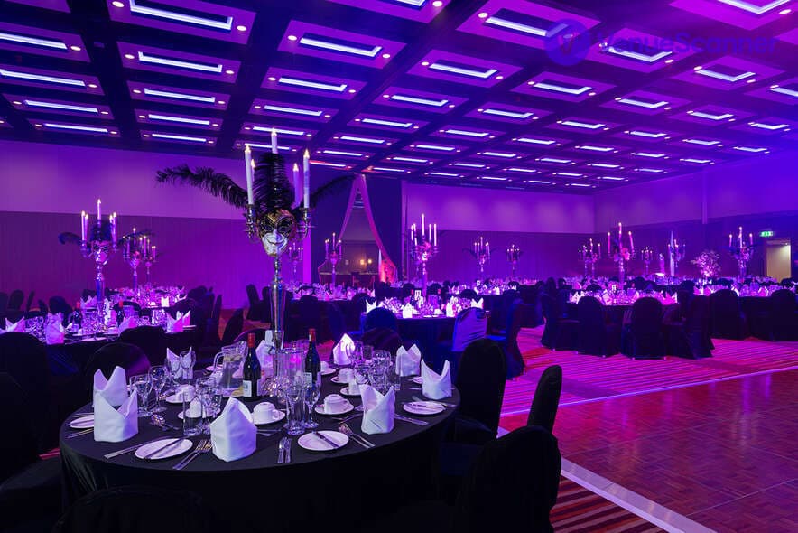 Mercure London Earls Court Hotel & Conference Centre, London Suite photo #3