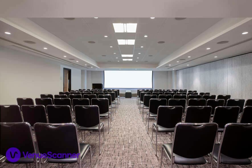 Leonardo Royal London Tower Bridge, Harpley Suite photo #3