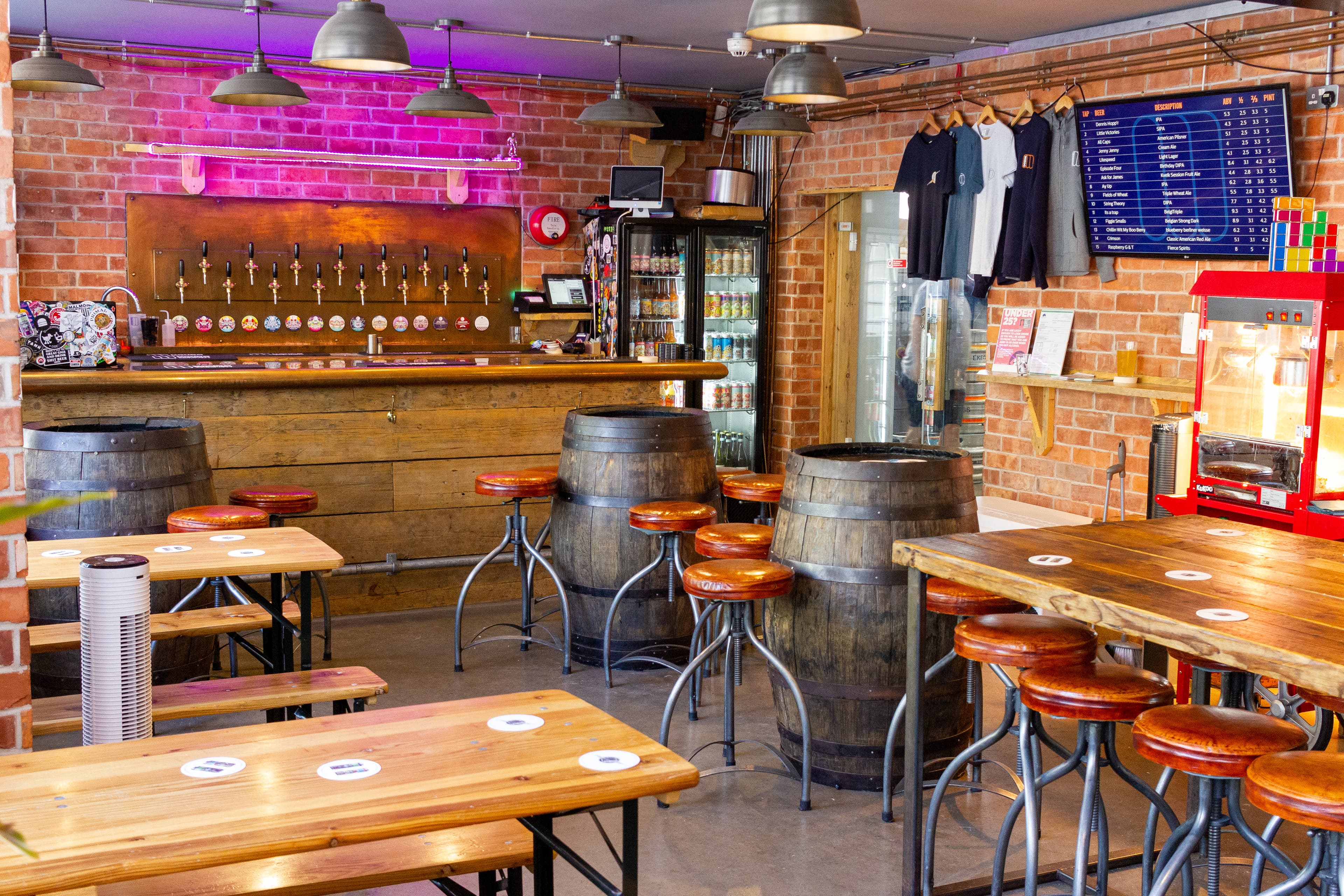 Tap House, Mondo Brewing Company photo #1