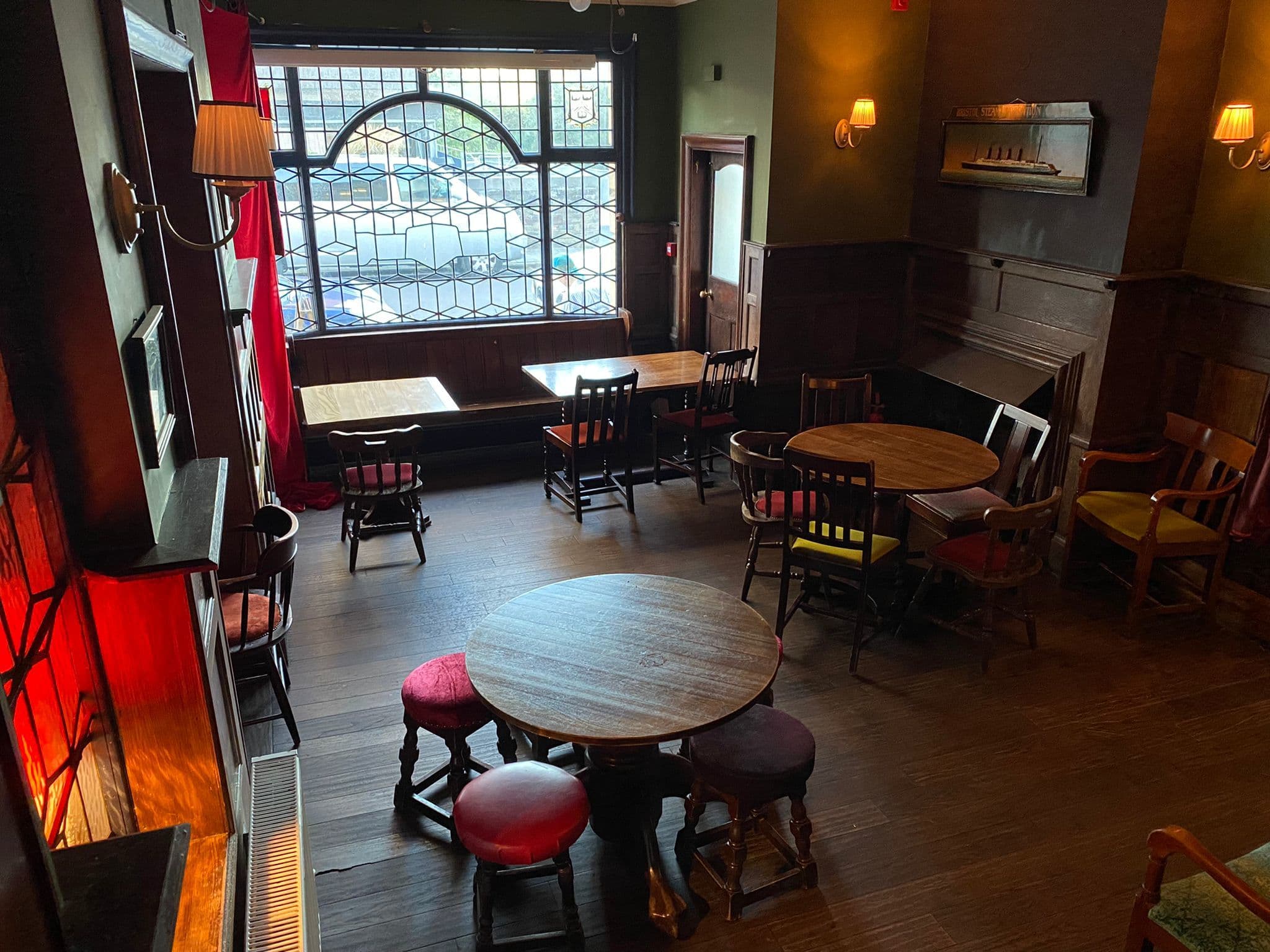 Pub/Diner, Barrelhouse photo #3