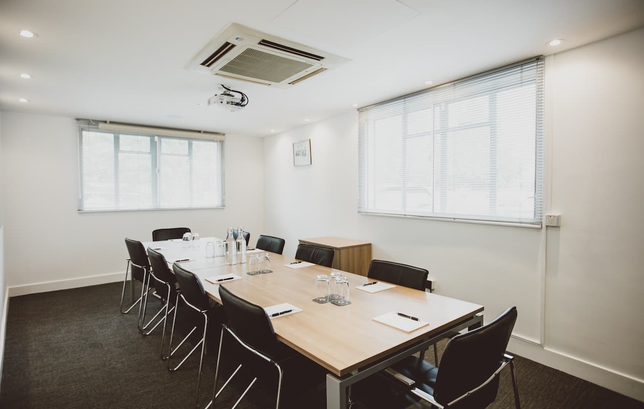 Orega Gatwick, Vanguard, undefined photo #1