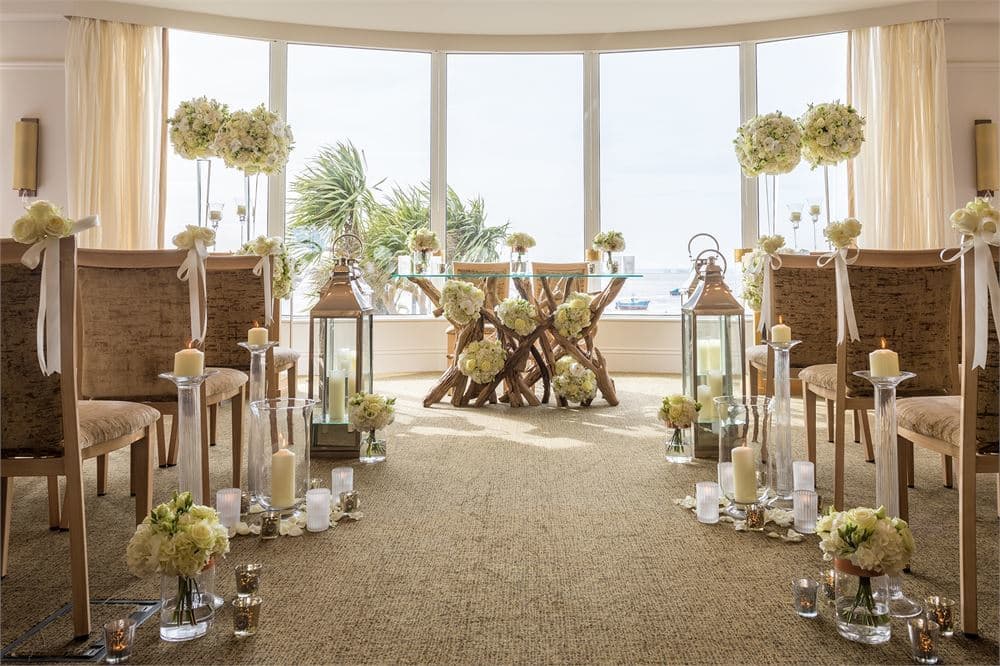Exclusive Hire, The Roslin Beach Hotel photo #1