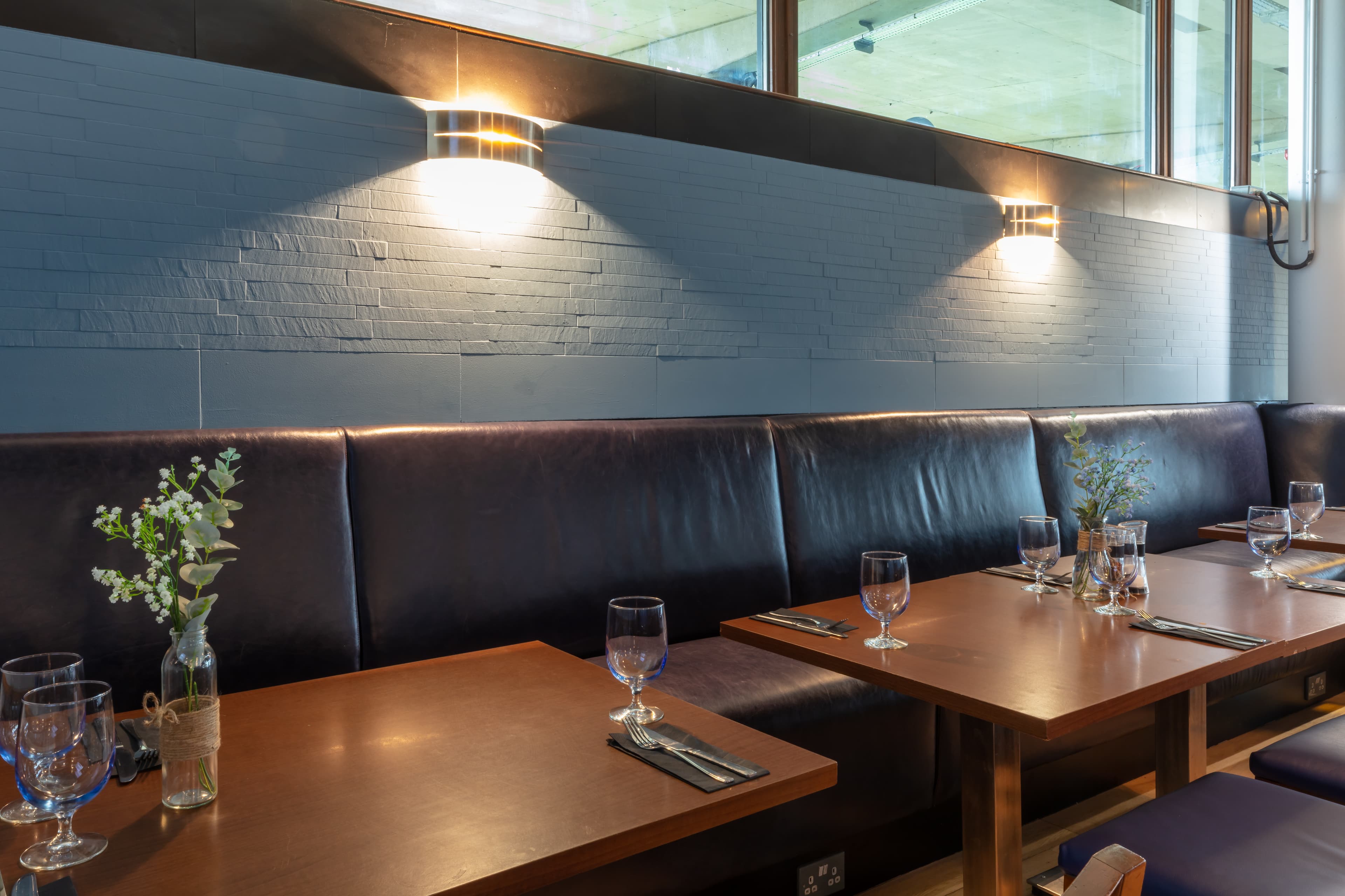 Blue Zenzer Restaurant, BigShots Golf Northwick Park photo #7