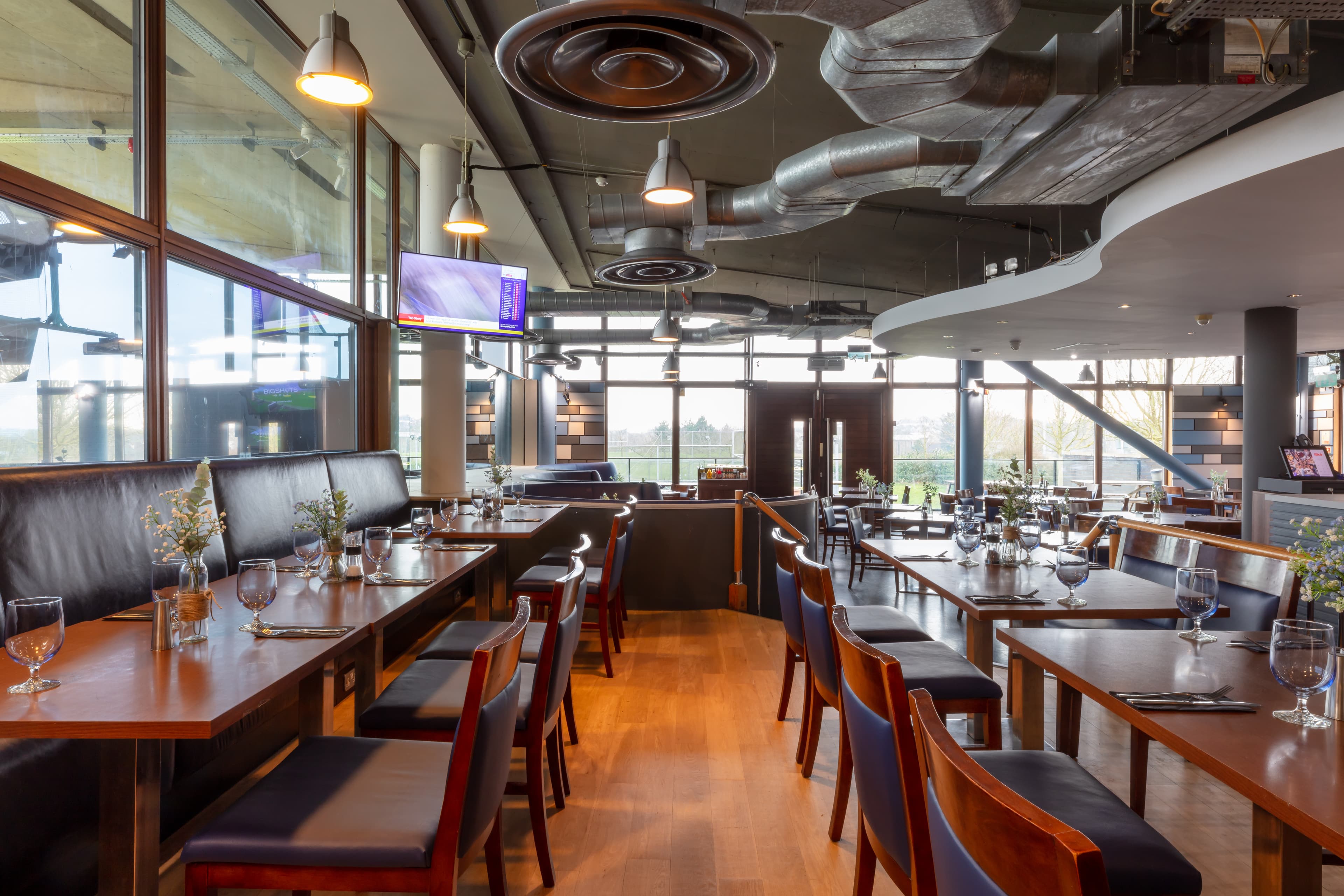 Blue Zenzer Restaurant, BigShots Golf Northwick Park photo #1