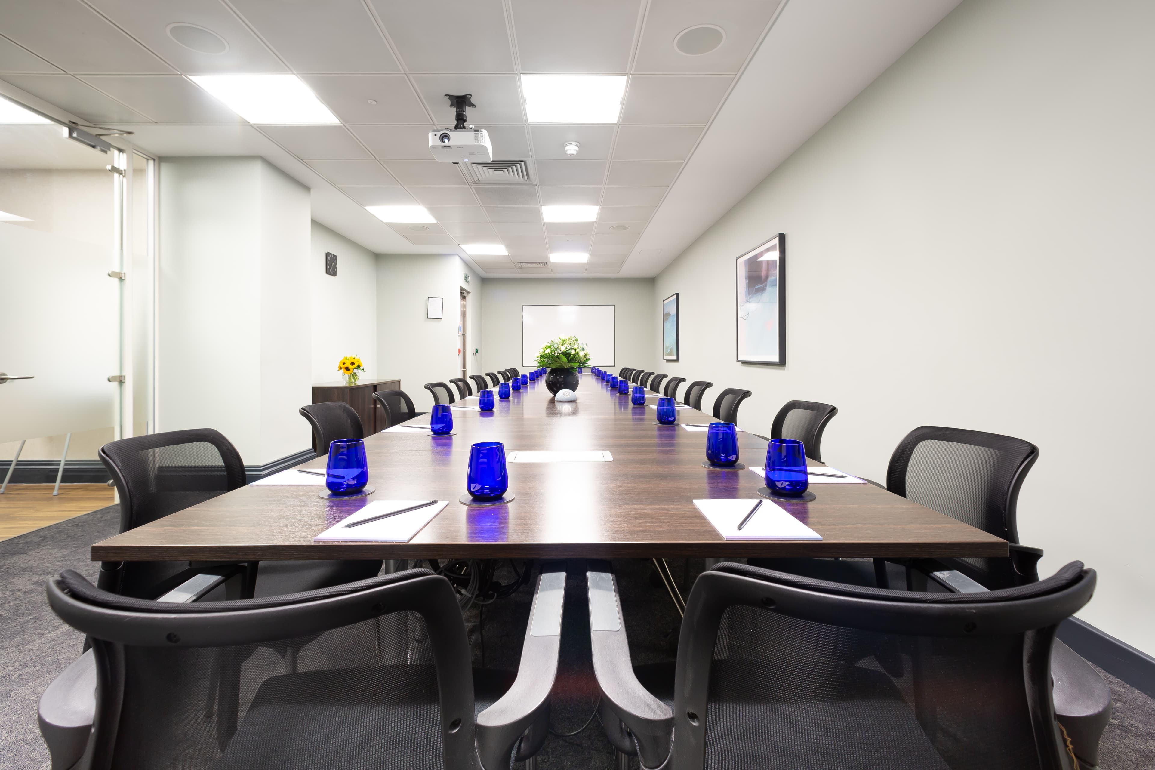 Cornhill, 1 Royal Exchange photo #2