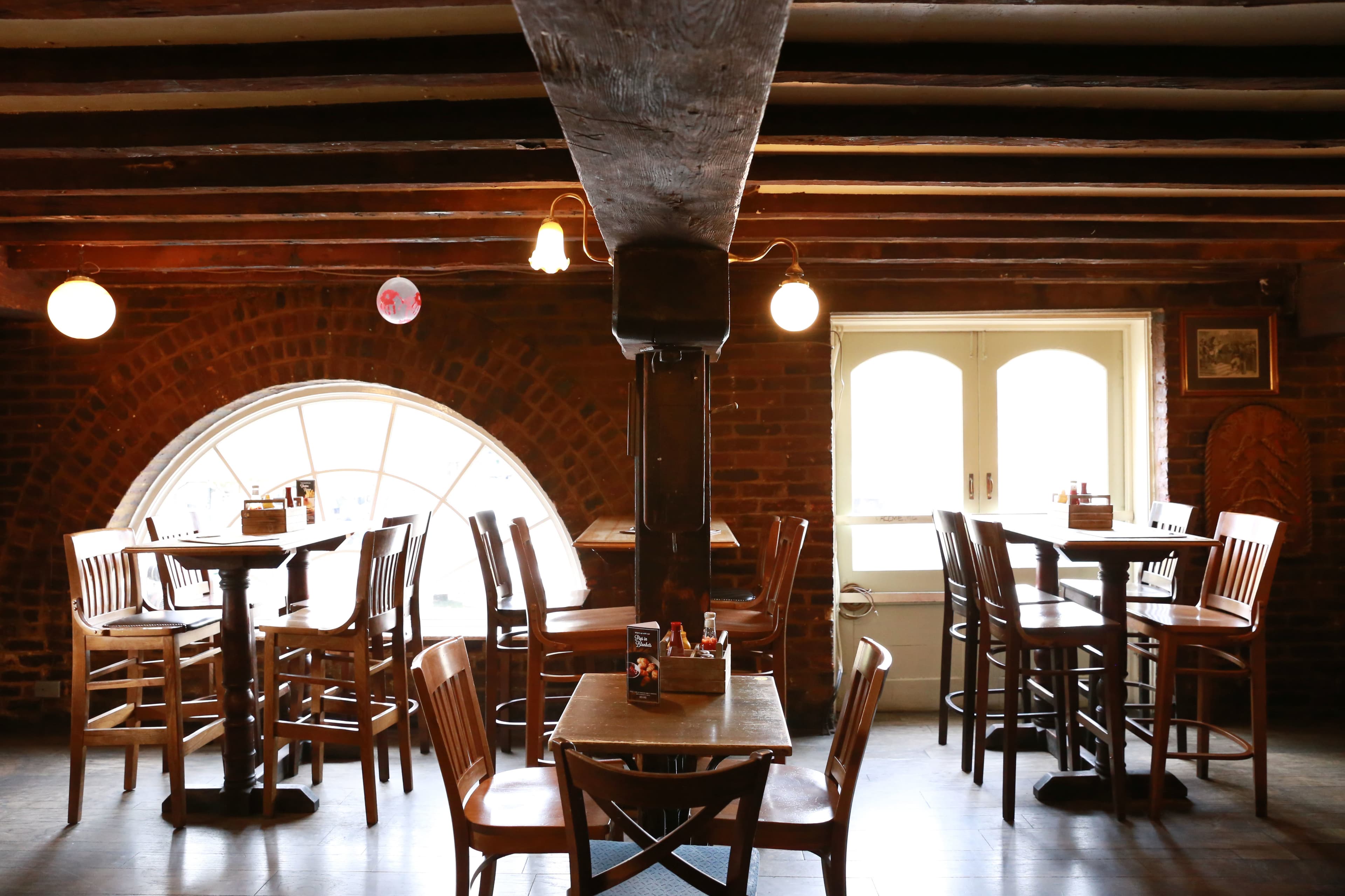 The Tavern Bar, The Tavern Bar / The Dickens Inn photo #3