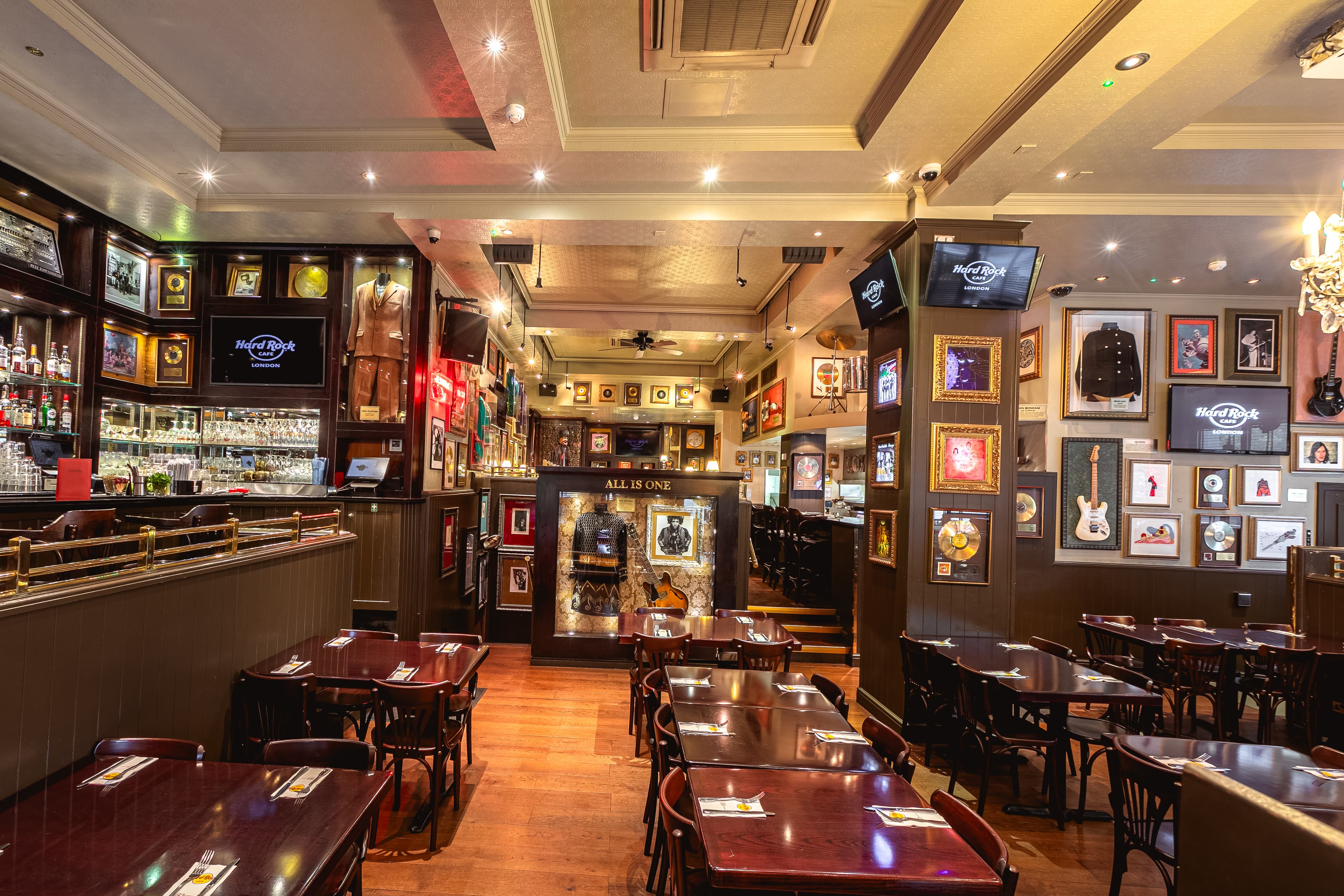 The Cafe, Hard Rock Cafe London photo #8