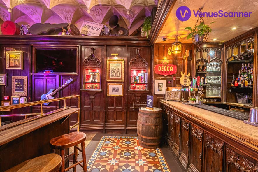 Hard Rock Cafe London, The Back Room photo #3