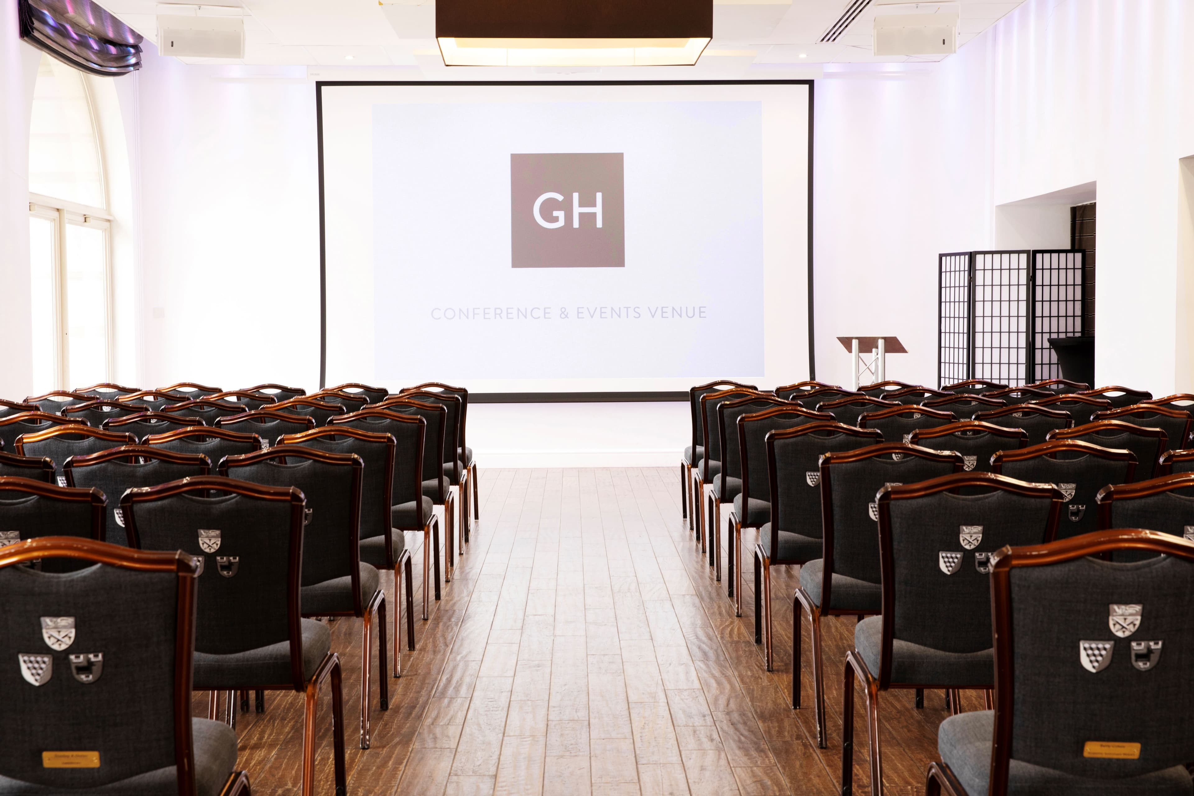 London Bridge Arches, Glaziers Hall photo #60