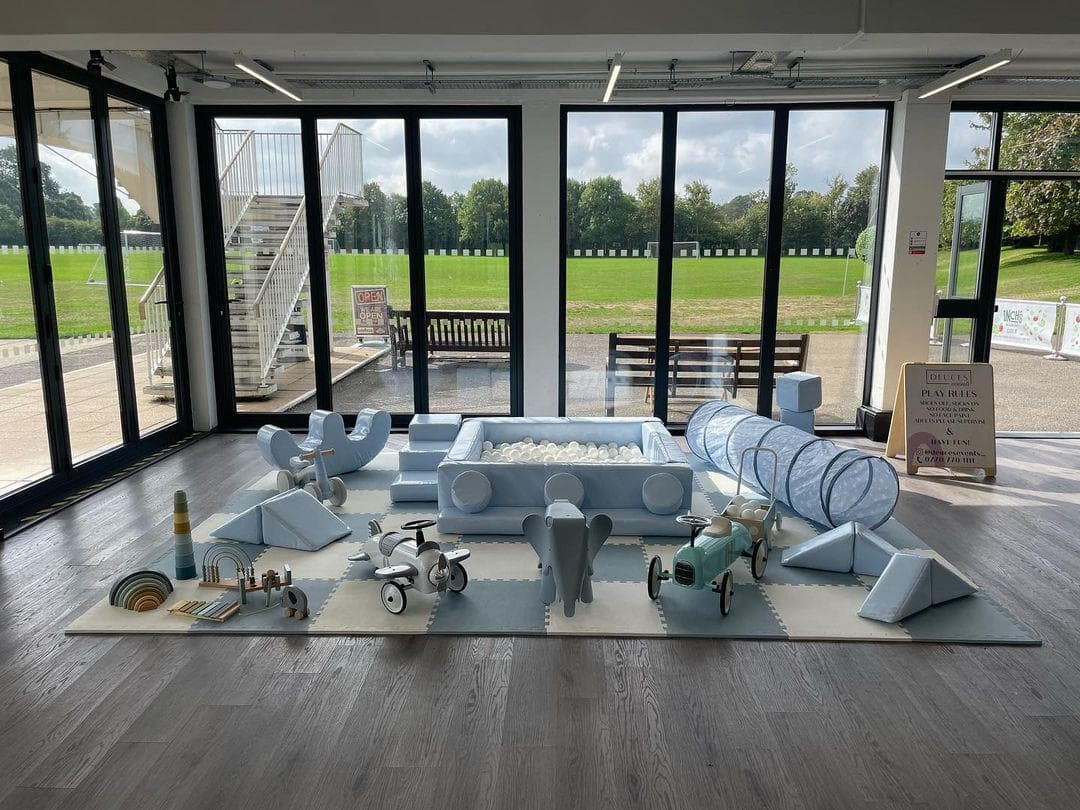 STUDIO, Metropolitan photo #2