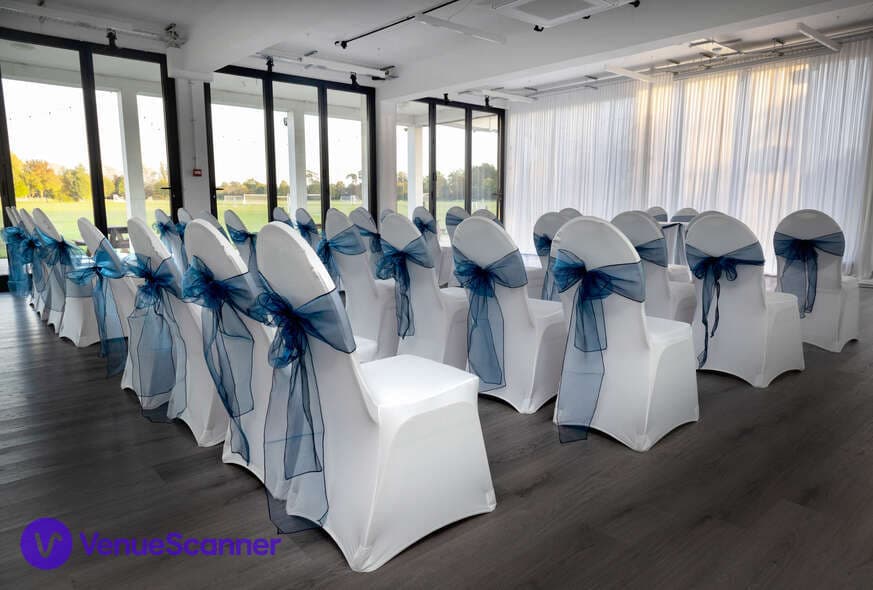 Metropolitan, STUDIO photo #3