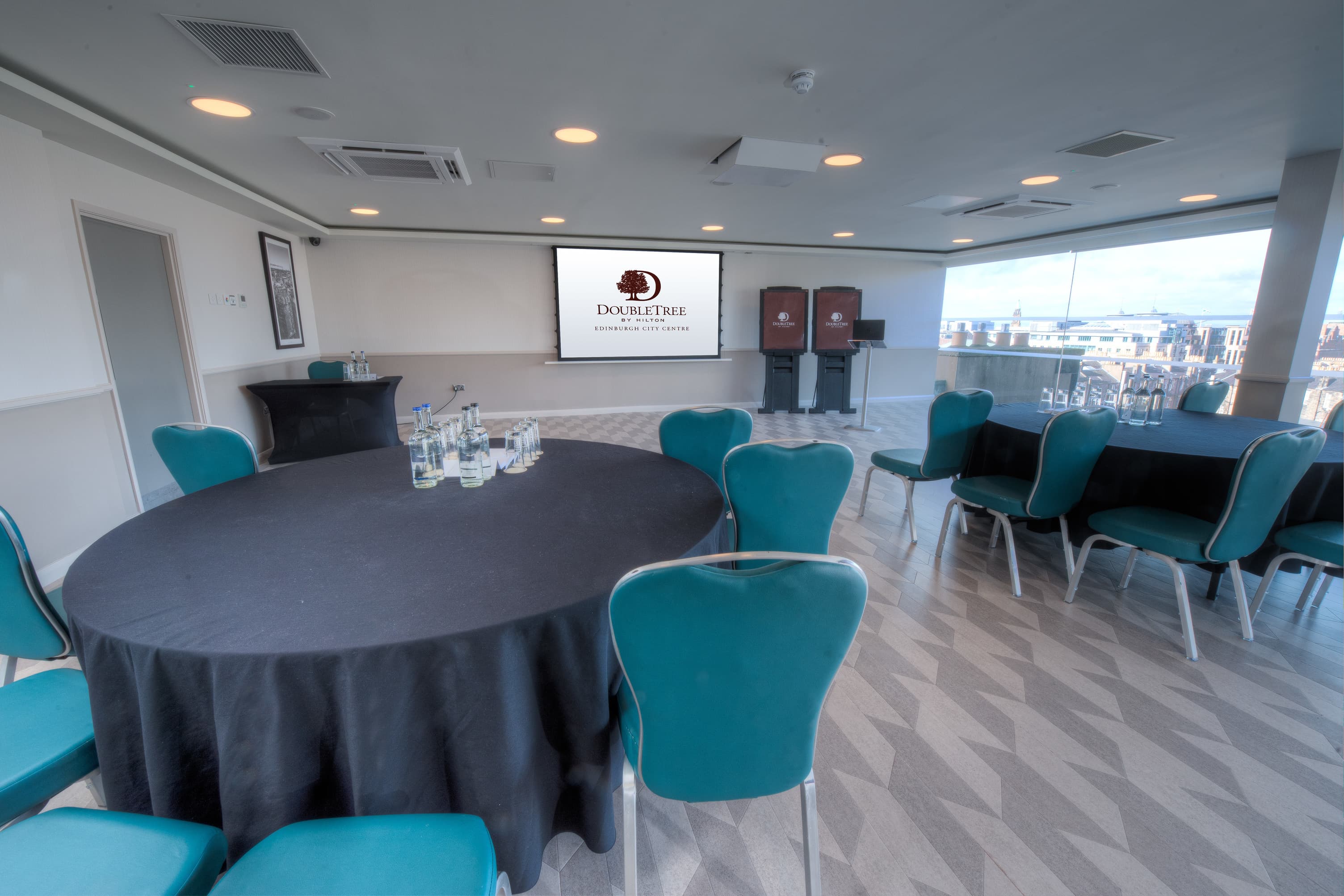 The Penthouse / Skybar, Doubletree By Hilton Edinburgh City Centre photo #5
