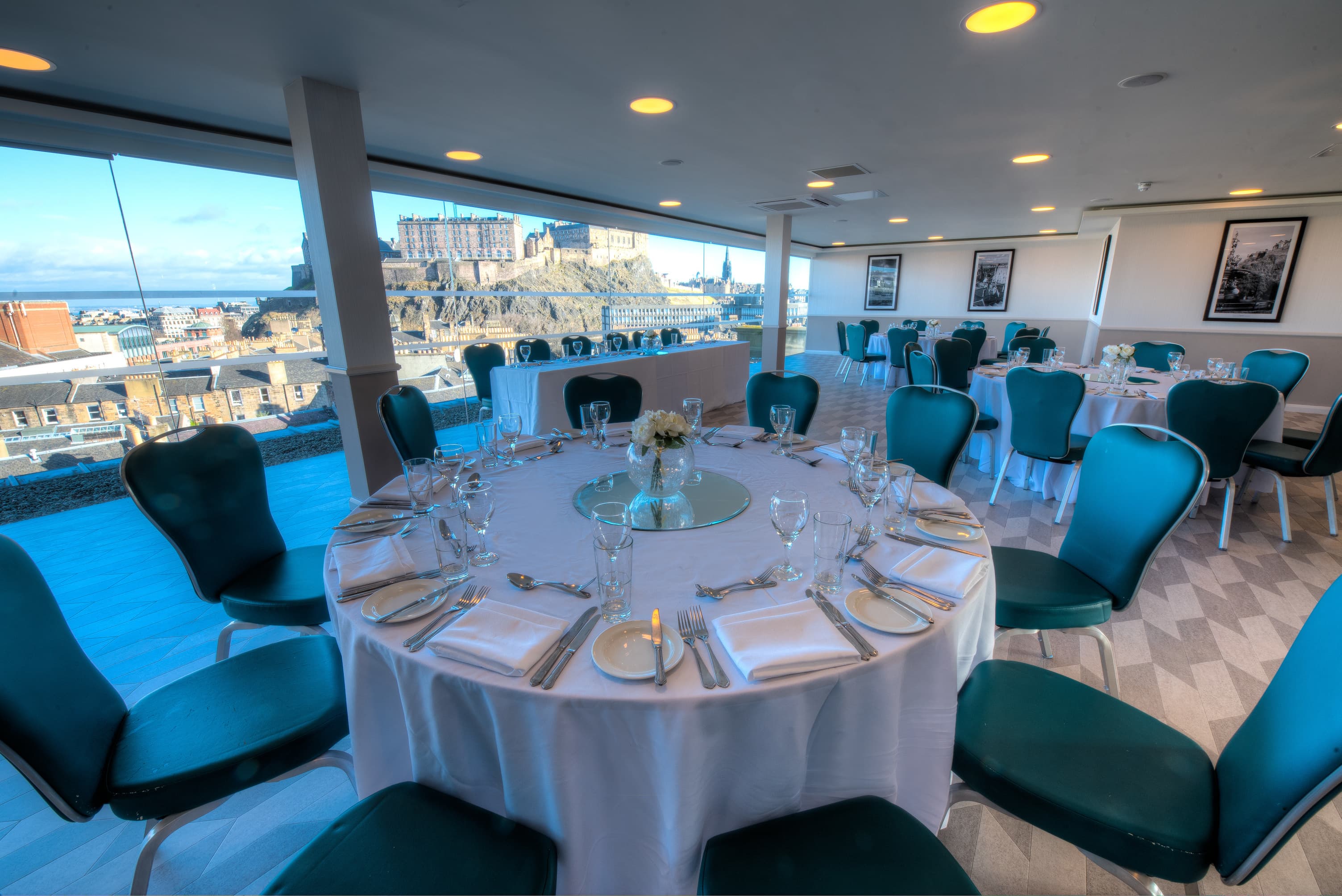 The Penthouse / Skybar, Doubletree By Hilton Edinburgh City Centre photo #10