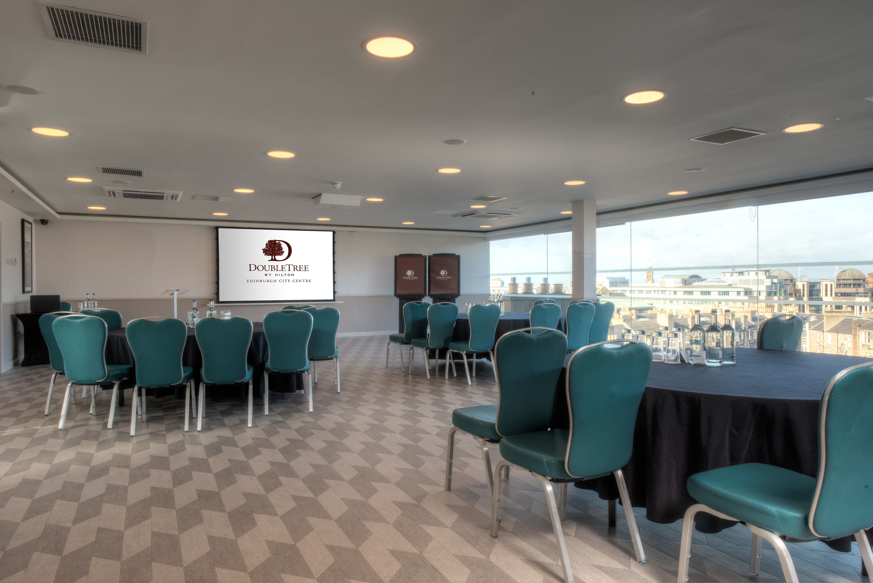 The Penthouse / Skybar, Doubletree By Hilton Edinburgh City Centre photo #6