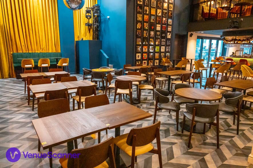 Amazing Grace Canary Wharf photo #3