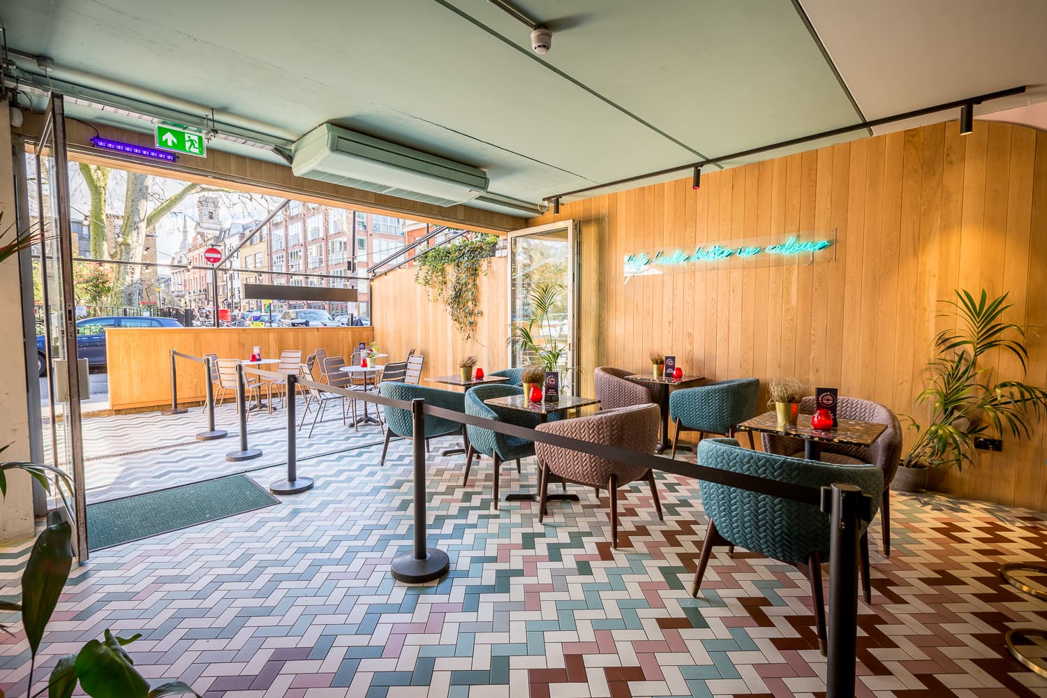 Main Bar Area, Colours Hoxton photo #3